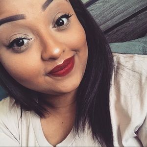 Meet your Posher, Erika